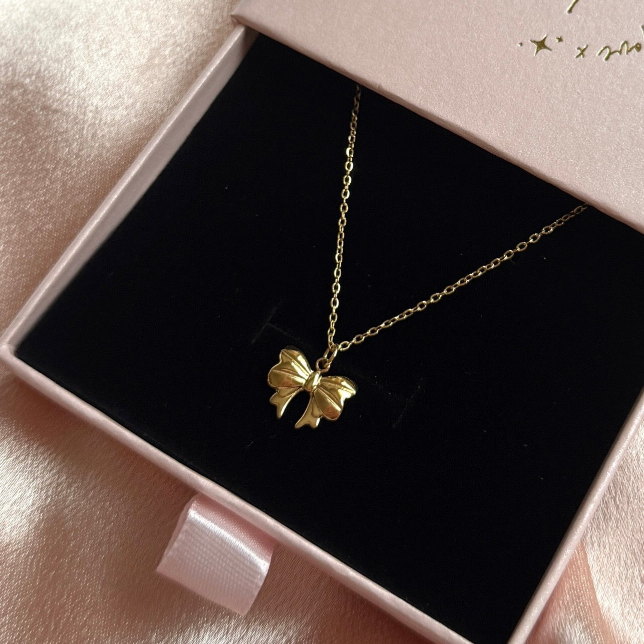 Golden Bow Gift Set