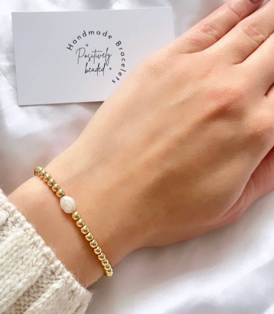 Simple pearl bracelet new arrivals