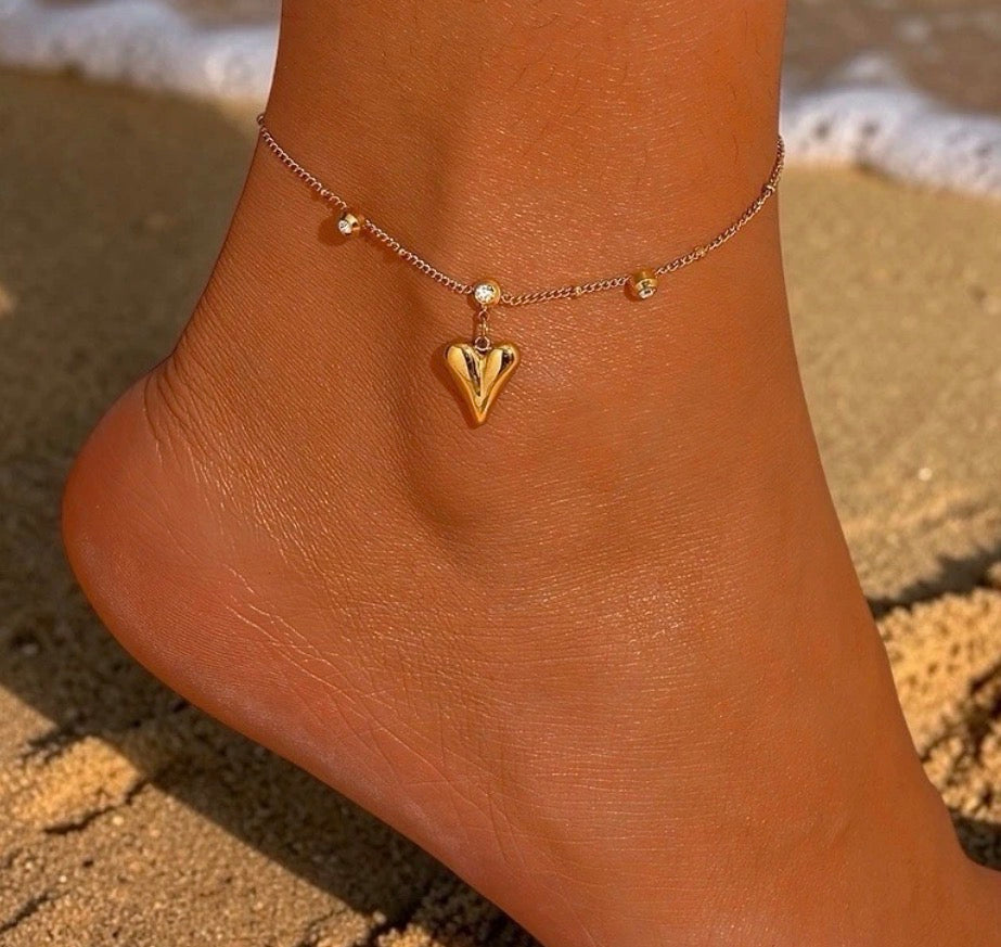 The Betsy Heart Gemstone Anklet