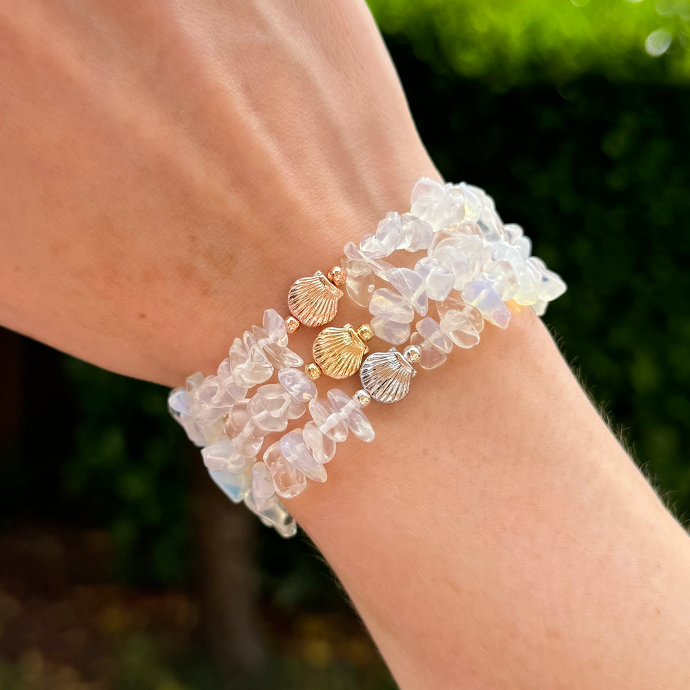 
                      
                        White opalite oyster bead crystal bracelet
                      
                    