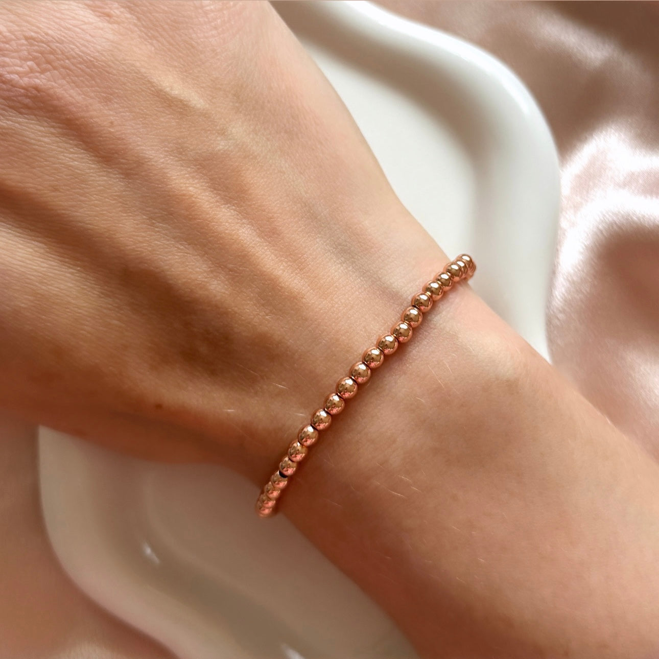 Simple rose gold beaded bracelet