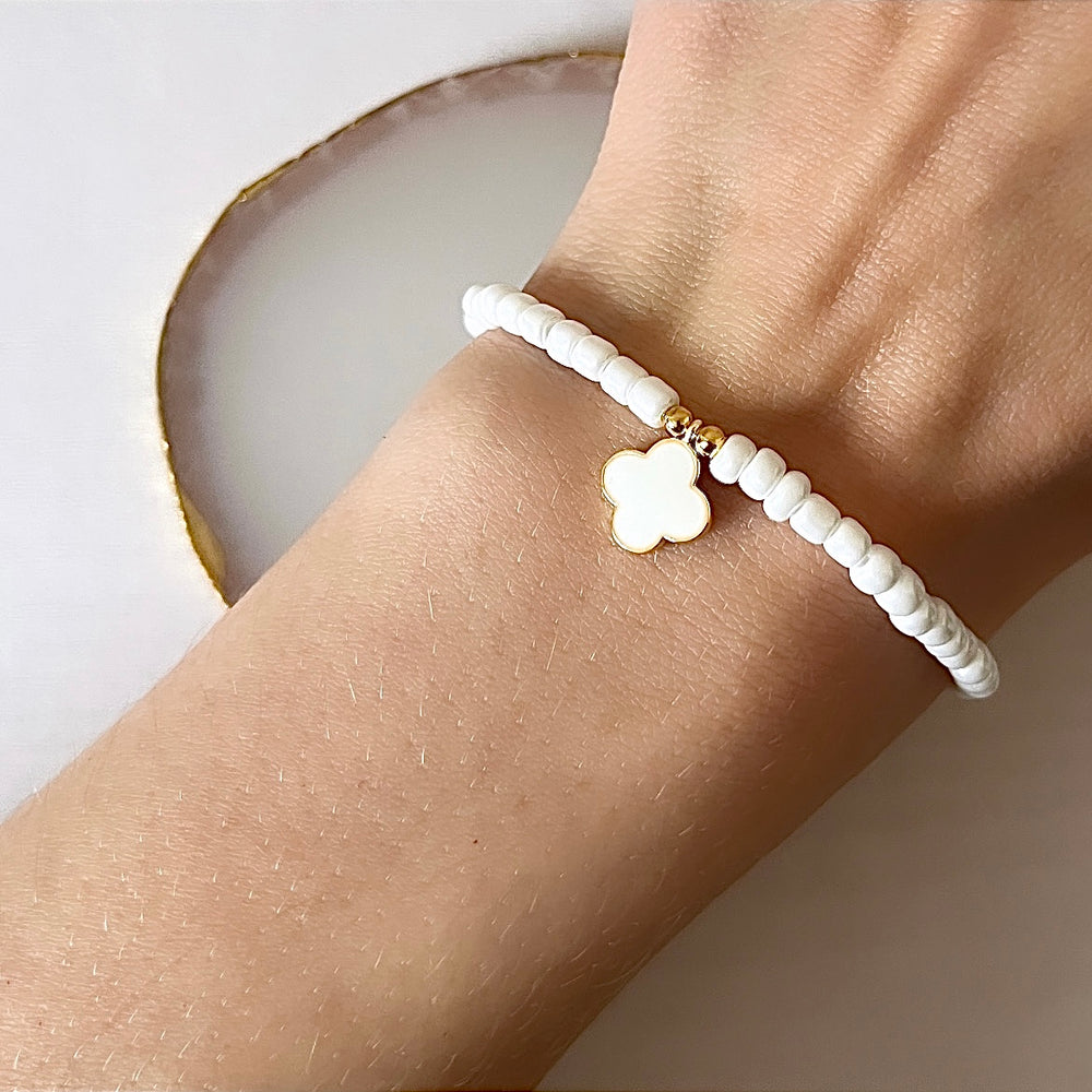 
                      
                        Clover charm bracelet - white
                      
                    