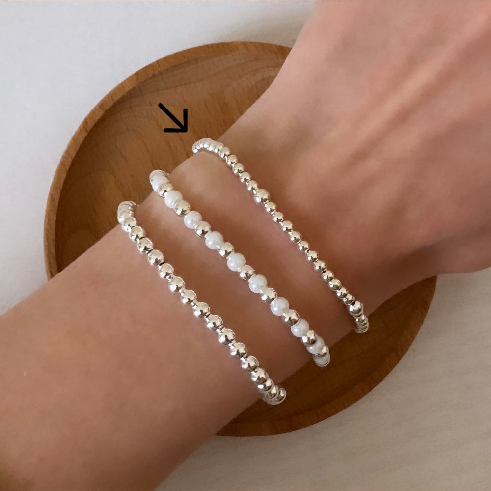 
                      
                        Dainty beaded bracelet - silver plated or 925 sterling silver
                      
                    