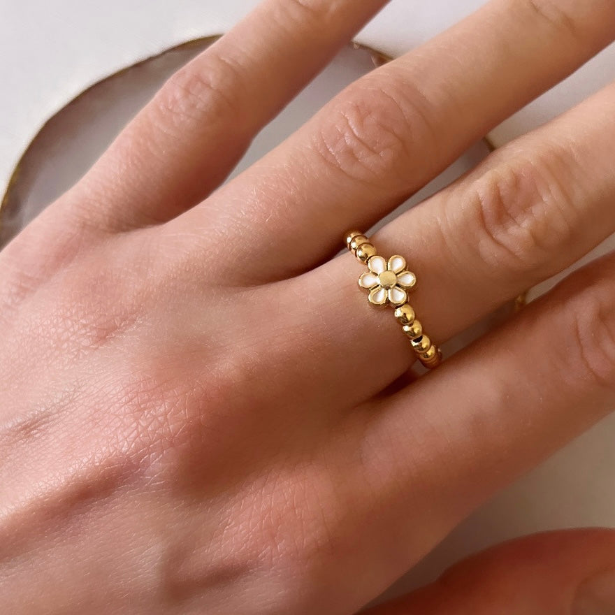 Beaded flower ring - Positively Beaded