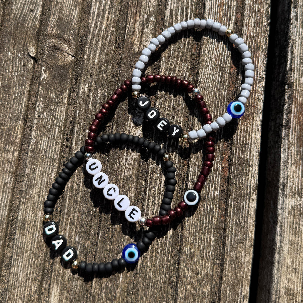 
                      
                        Men’s 4mm Seed Bead Eye Name Bracelet - Positively Beaded
                      
                    