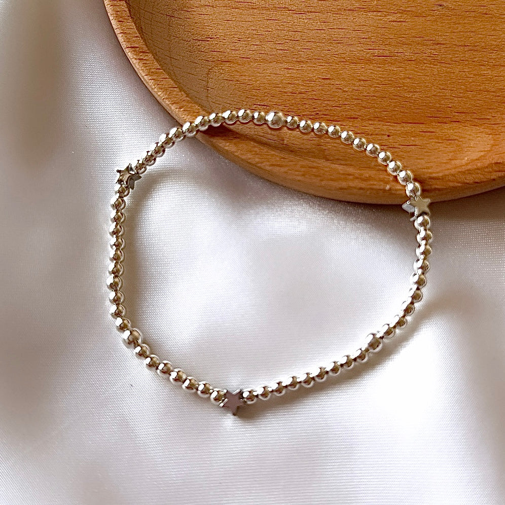 Silver star beaded bracelet