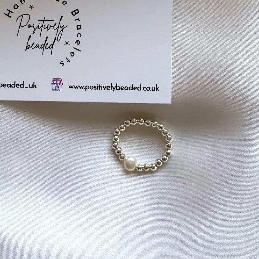 Simple pearl ring - silver - Positively Beaded