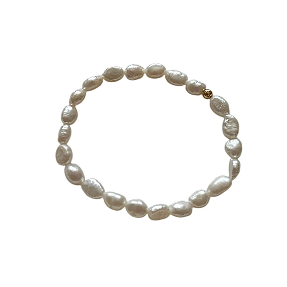 
                      
                        Classic pearl bracelet
                      
                    