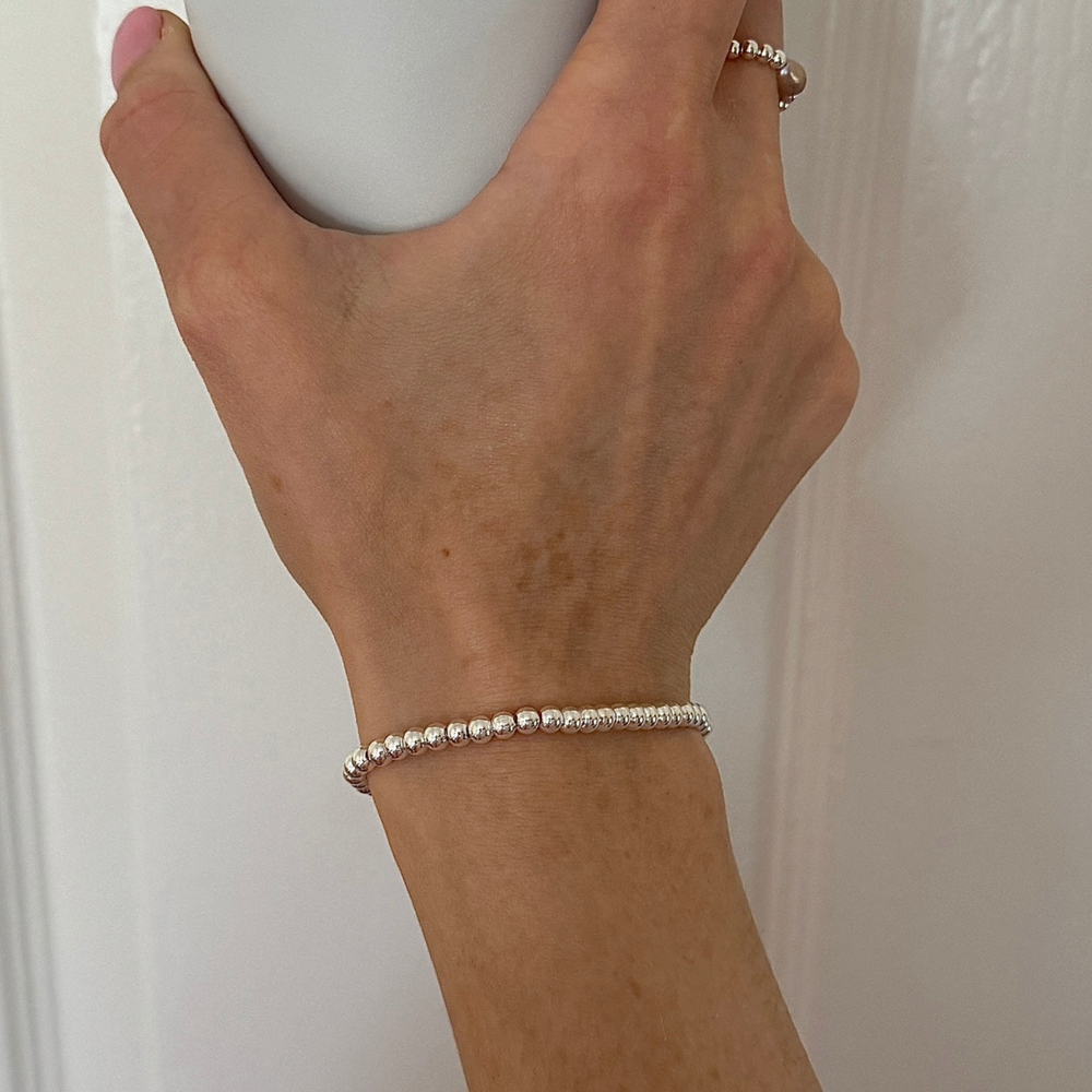 Simple silver beaded bracelet - Positively Beaded