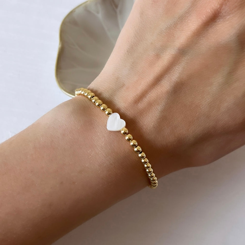 
                      
                        Heart of pearl beaded bracelet - gold or silver plated
                      
                    