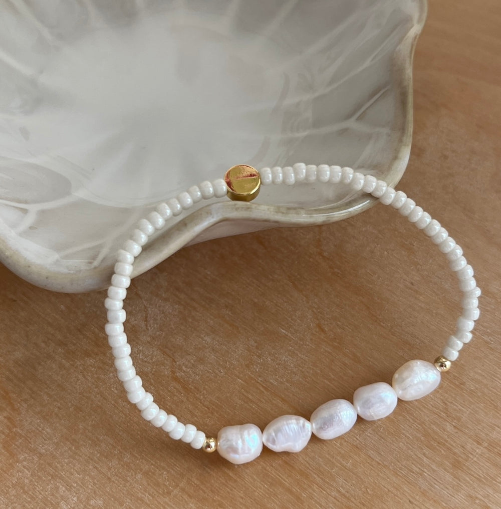 Pearlescent summer bracelet