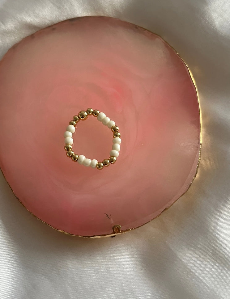 Pearl and gold ring - Positively Beaded